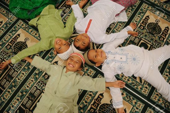 أطفال مسلمين